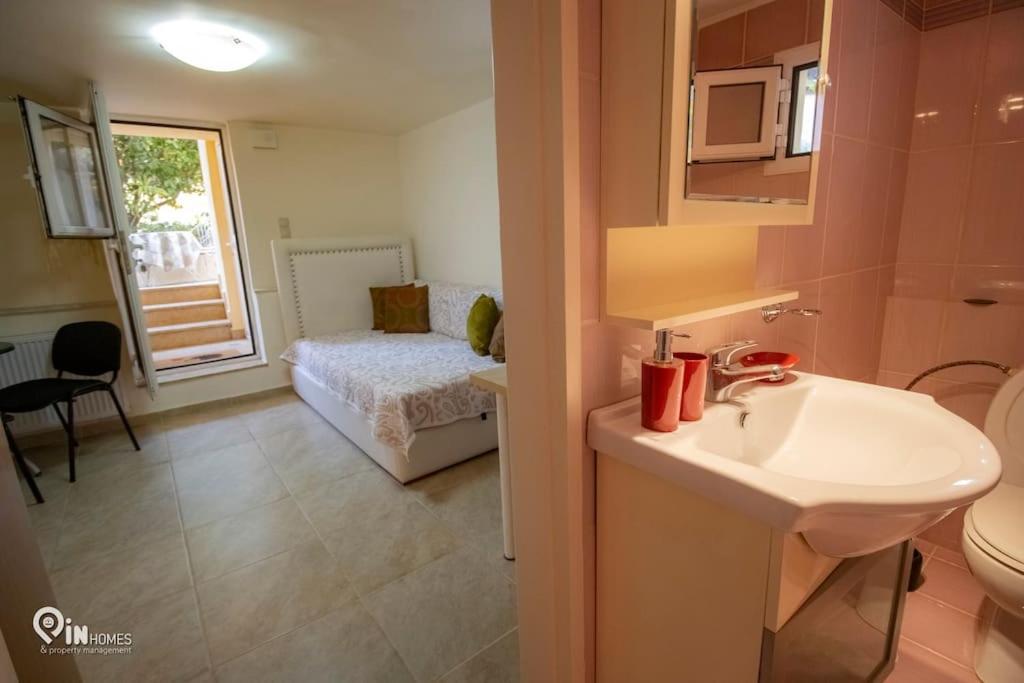 Odysseus Cozy Home Néa Mákri Buitenkant foto